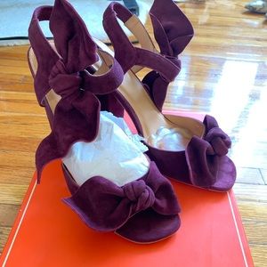 Bill Blass Carmen 90 Wine Size 8.5